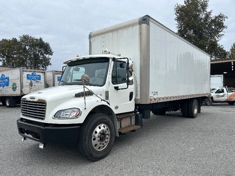Medium Duty Box Truck-Light and Medium Duty Trucks-Freightliner-2021-M2-Abbotsford-BC-236,821\n\t\tkm-$ 79,750 - Image 3