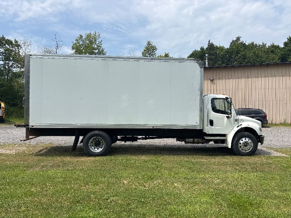 Medium Duty Box Truck-Light and Medium Duty Trucks-Freightliner-2021-M2-Akron-OH-143,200\n\t\tmiles-$ 54,500 - Image 14