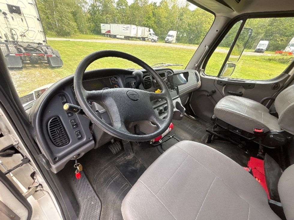 Medium Duty Box Truck-Light and Medium Duty Trucks-Freightliner-2021-M2-Akron-OH-143,200\n\t\tmiles-$ 54,500 - Image 16