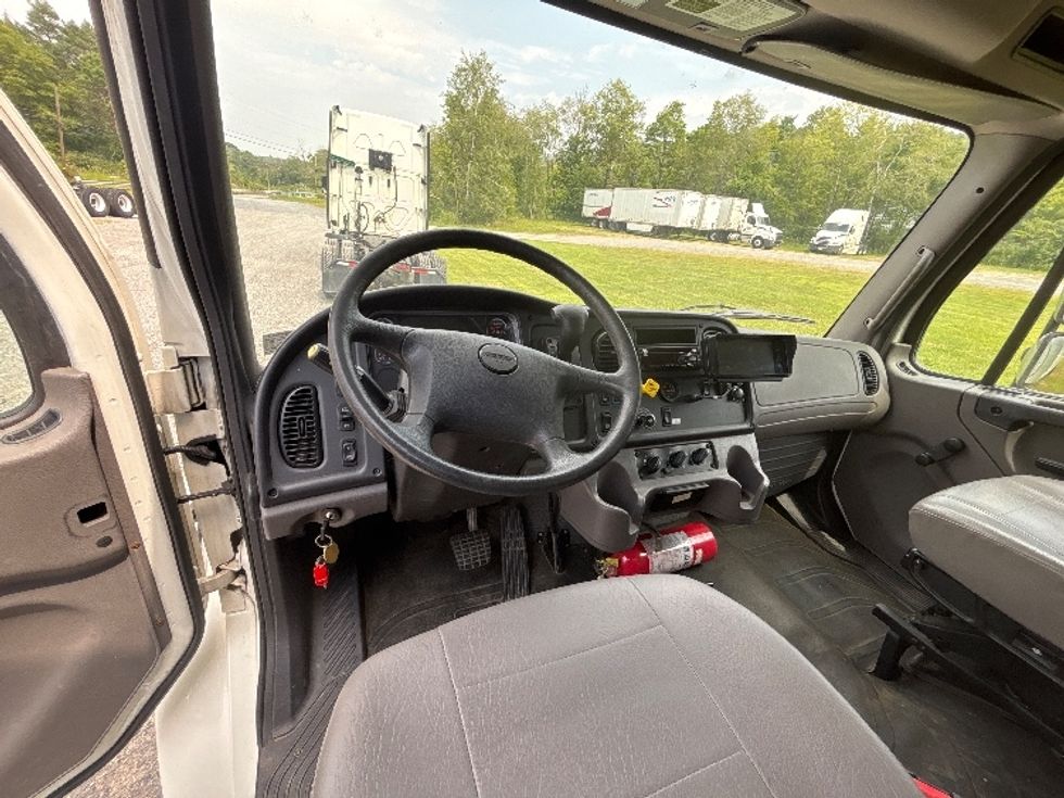 Medium Duty Box Truck-Light and Medium Duty Trucks-Freightliner-2021-M2-Akron-OH-143,200\n\t\tmiles-$ 54,500 - Image 17