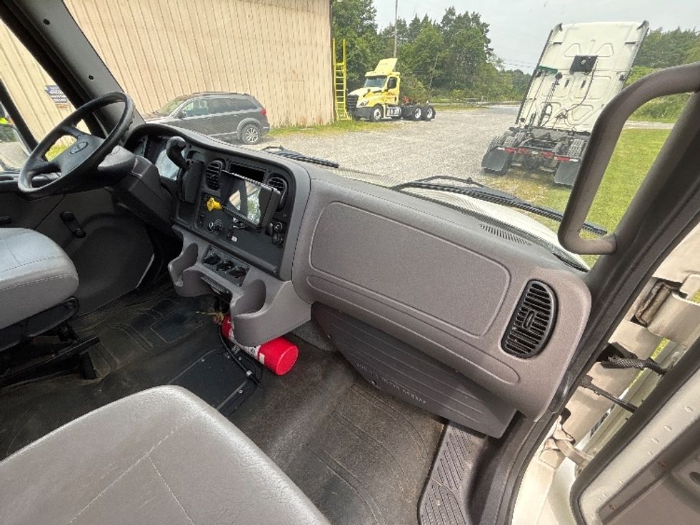 Medium Duty Box Truck-Light and Medium Duty Trucks-Freightliner-2021-M2-Akron-OH-143,200\n\t\tmiles-$ 54,500 - Image 20