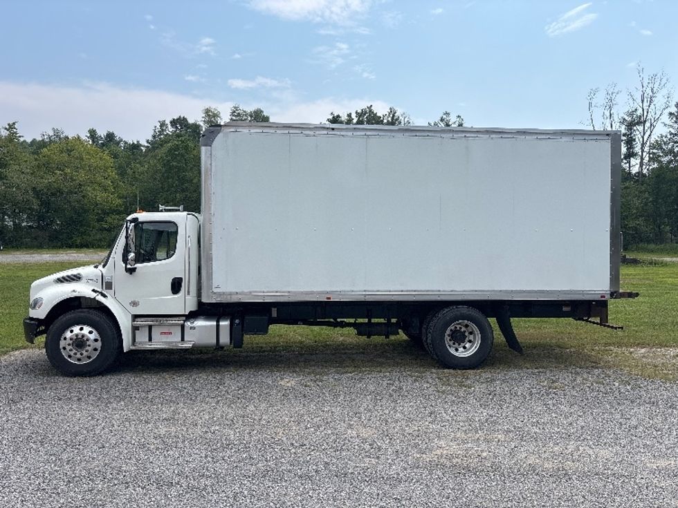 Medium Duty Box Truck-Light and Medium Duty Trucks-Freightliner-2021-M2-Akron-OH-143,200\n\t\tmiles-$ 54,500 - Image 4
