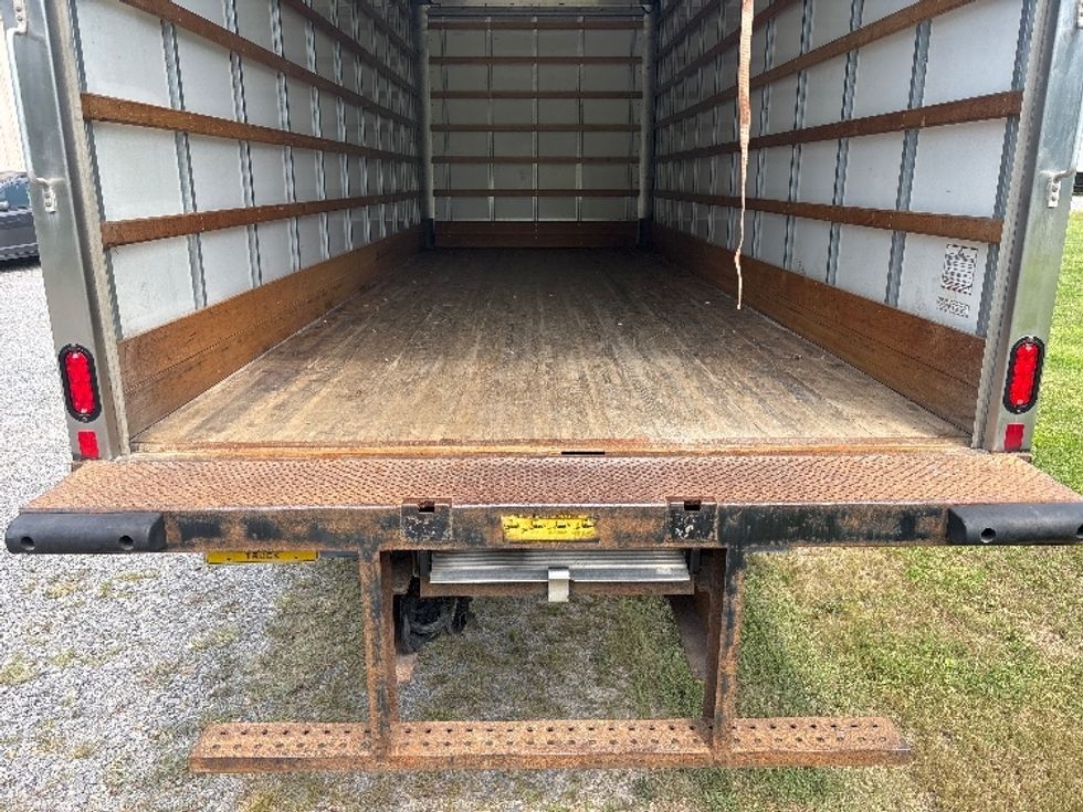 Medium Duty Box Truck-Light and Medium Duty Trucks-Freightliner-2021-M2-Akron-OH-143,200\n\t\tmiles-$ 54,500 - Image 9