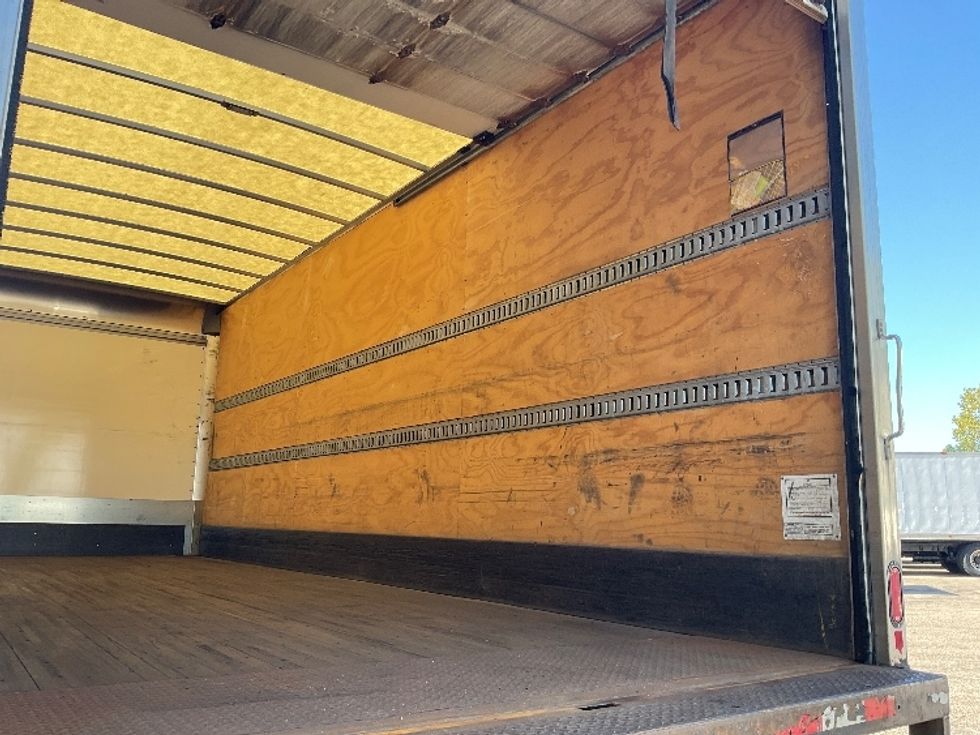 Medium Duty Box Truck-Light and Medium Duty Trucks-Freightliner-2021-M2-Akron-OH-231,450\n\t\tmiles-$ 45,250 - Image 12