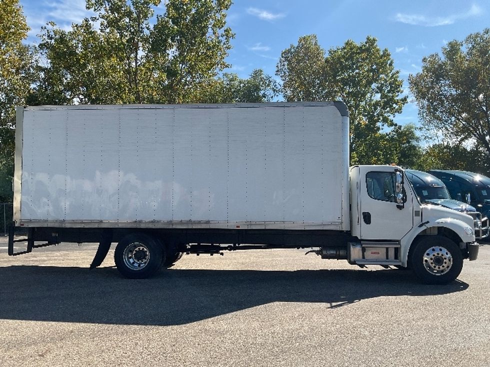Medium Duty Box Truck-Light and Medium Duty Trucks-Freightliner-2021-M2-Akron-OH-231,450\n\t\tmiles-$ 45,250 - Image 15