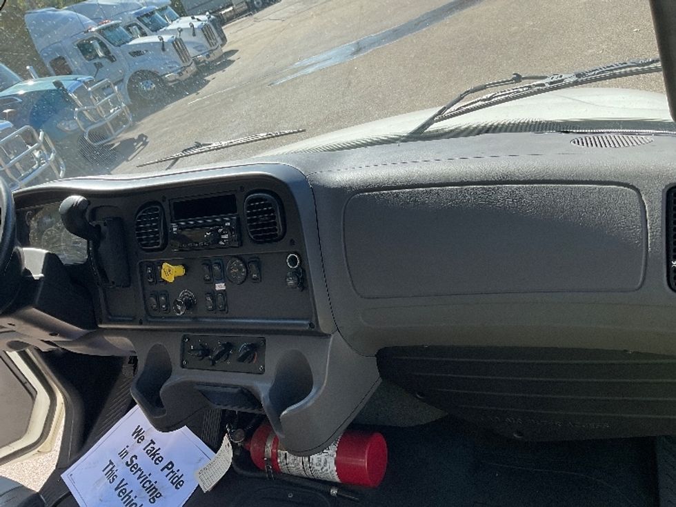 Medium Duty Box Truck-Light and Medium Duty Trucks-Freightliner-2021-M2-Akron-OH-231,450\n\t\tmiles-$ 45,250 - Image 21