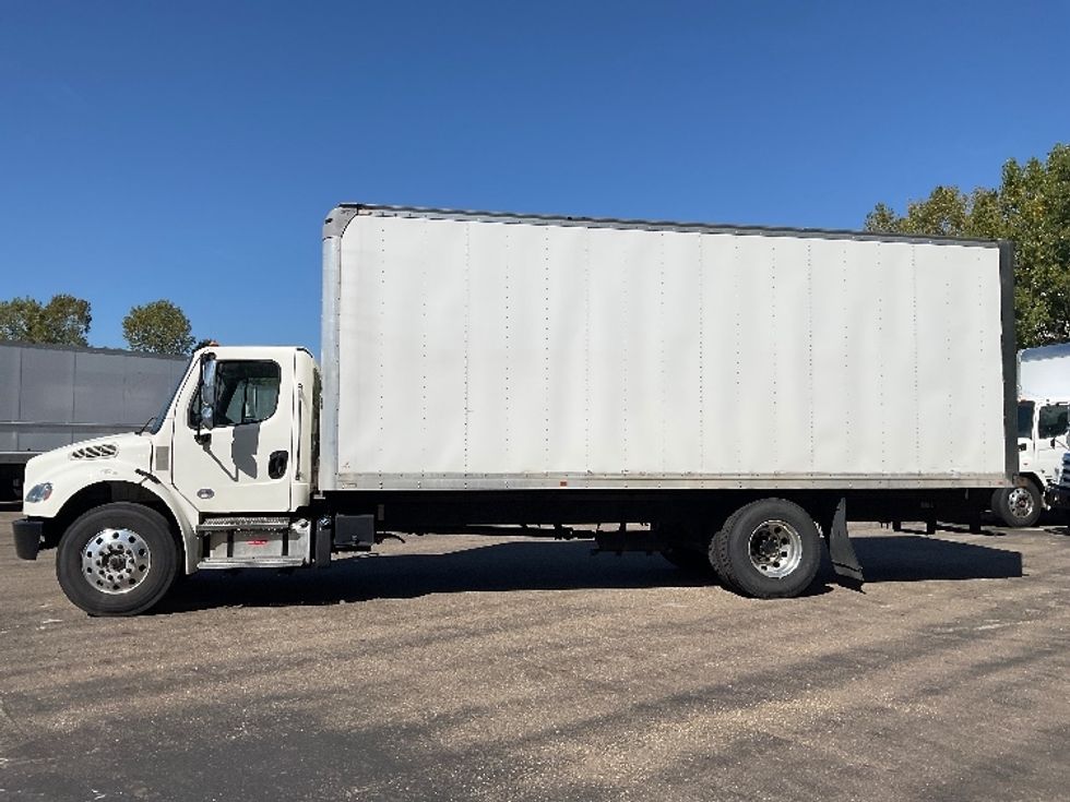 Medium Duty Box Truck-Light and Medium Duty Trucks-Freightliner-2021-M2-Akron-OH-231,450\n\t\tmiles-$ 45,250 - Image 4