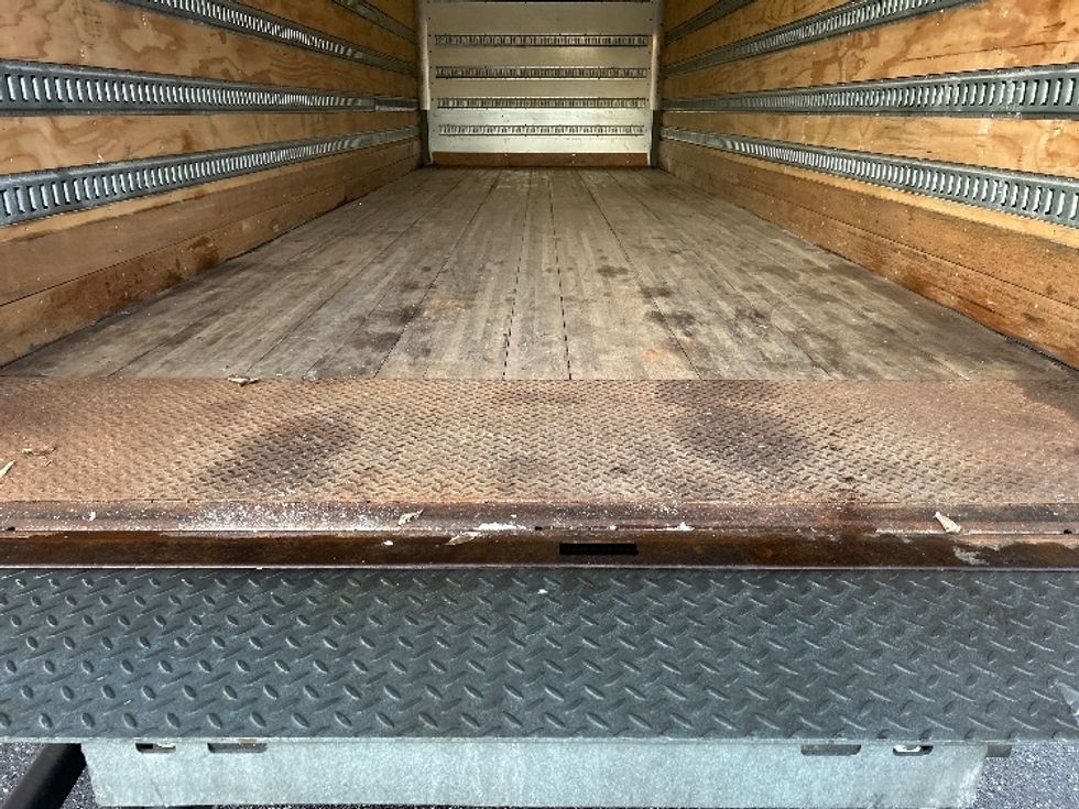 Medium Duty Box Truck-Light and Medium Duty Trucks-Freightliner-2021-M2-Akron-OH-257,129\n\t\tmiles-$ 40,750 - Image 10