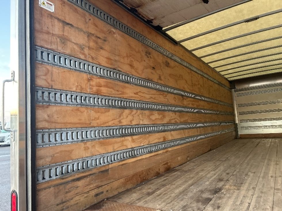 Medium Duty Box Truck-Light and Medium Duty Trucks-Freightliner-2021-M2-Akron-OH-257,129\n\t\tmiles-$ 40,750 - Image 11