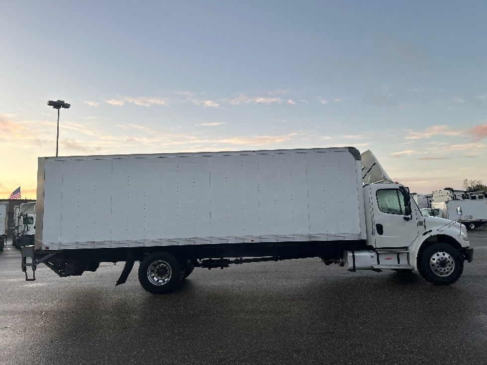 Medium Duty Box Truck-Light and Medium Duty Trucks-Freightliner-2021-M2-Akron-OH-257,129\n\t\tmiles-$ 40,750 - Image 15