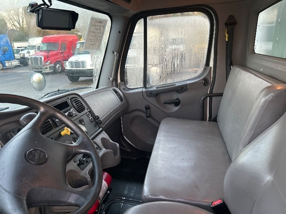 Medium Duty Box Truck-Light and Medium Duty Trucks-Freightliner-2021-M2-Akron-OH-257,129\n\t\tmiles-$ 40,750 - Image 19