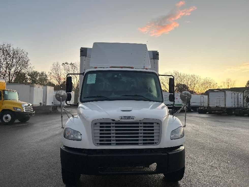 Medium Duty Box Truck-Light and Medium Duty Trucks-Freightliner-2021-M2-Akron-OH-257,129\n\t\tmiles-$ 40,750 - Image 2