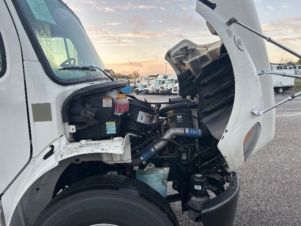 Medium Duty Box Truck-Light and Medium Duty Trucks-Freightliner-2021-M2-Akron-OH-257,129\n\t\tmiles-$ 40,750 - Image 23