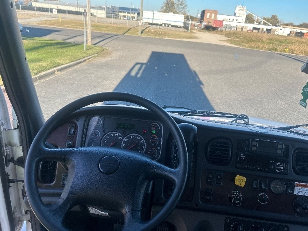 Medium Duty Box Truck-Light and Medium Duty Trucks-Freightliner-2021-M2-Alabaster-AL-263,664\n\t\tmiles-$ 46,500 - Image 18