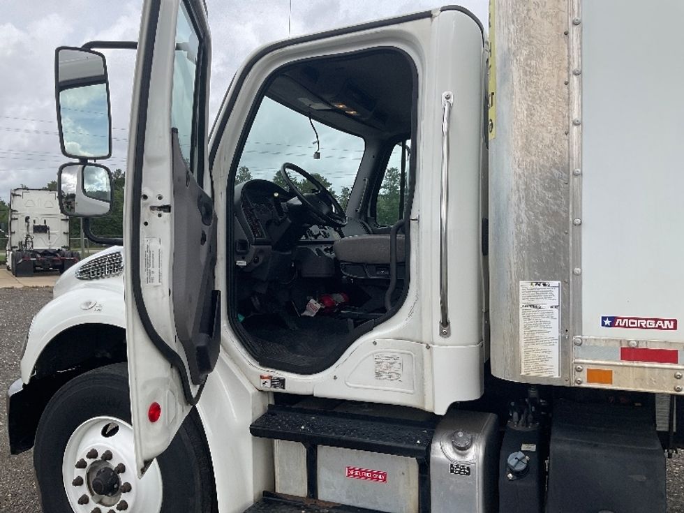 Medium Duty Box Truck-Light and Medium Duty Trucks-Freightliner-2021-M2-Albany-GA-147,955\n\t\tmiles-$ 54,500 - Image 16