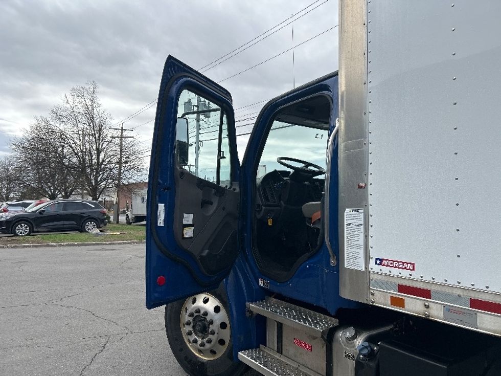 Medium Duty Box Truck-Light and Medium Duty Trucks-Freightliner-2021-M2-Albany-NY-174,334\n\t\tmiles-$ 55,250 - Image 16