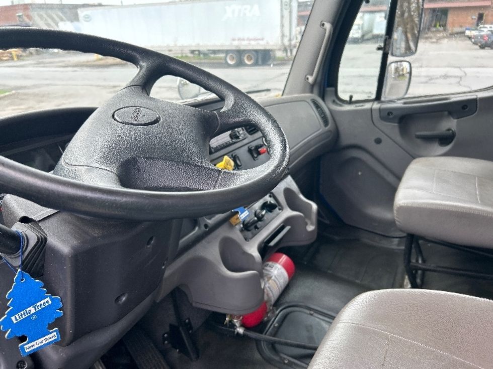 Medium Duty Box Truck-Light and Medium Duty Trucks-Freightliner-2021-M2-Albany-NY-174,334\n\t\tmiles-$ 55,250 - Image 18
