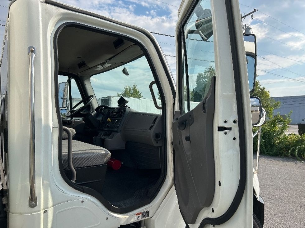 Medium Duty Box Truck-Light and Medium Duty Trucks-Freightliner-2021-M2-Albany-NY-215,621\n\t\tmiles-$ 54,000 - Image 20