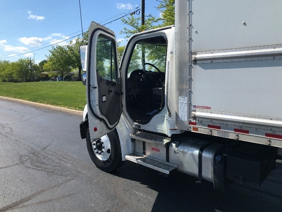 Medium Duty Box Truck-Light and Medium Duty Trucks-Freightliner-2021-M2-Allentown-PA-231,034\n\t\tmiles-$ 49,250 - Image 20