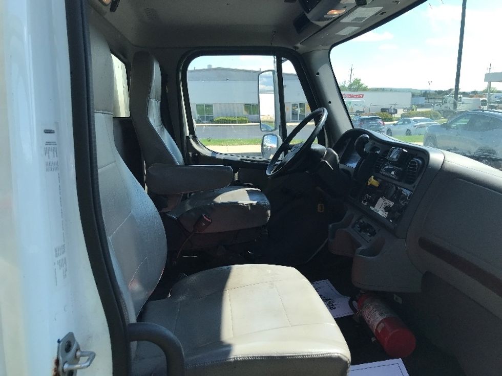 Medium Duty Box Truck-Light and Medium Duty Trucks-Freightliner-2021-M2-Allentown-PA-231,034\n\t\tmiles-$ 49,250 - Image 22