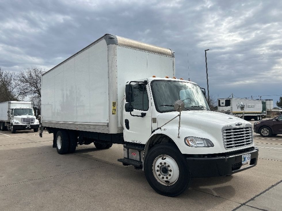 Medium Duty Box Truck-Light and Medium Duty Trucks-Freightliner-2021-M2-Arlington-TX-129,653\n\t\tmiles-$ 66,750 - Image 1
