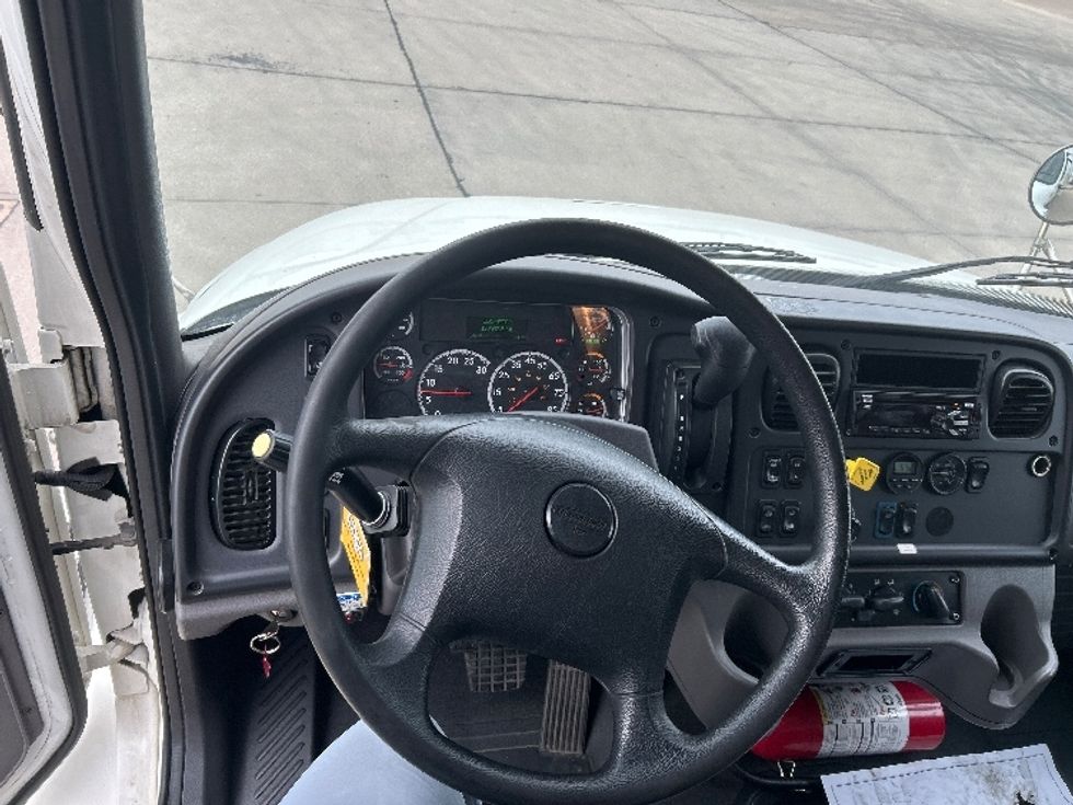 Medium Duty Box Truck-Light and Medium Duty Trucks-Freightliner-2021-M2-Arlington-TX-129,653\n\t\tmiles-$ 66,750 - Image 17