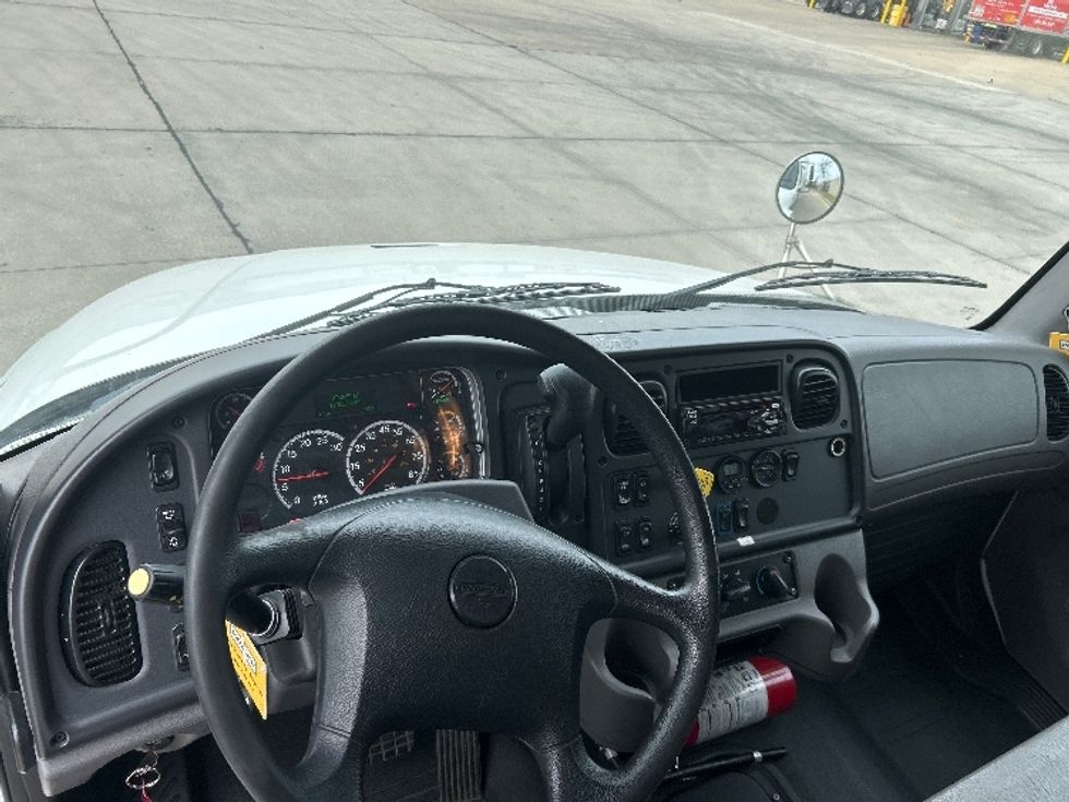 Medium Duty Box Truck-Light and Medium Duty Trucks-Freightliner-2021-M2-Arlington-TX-129,653\n\t\tmiles-$ 66,750 - Image 18
