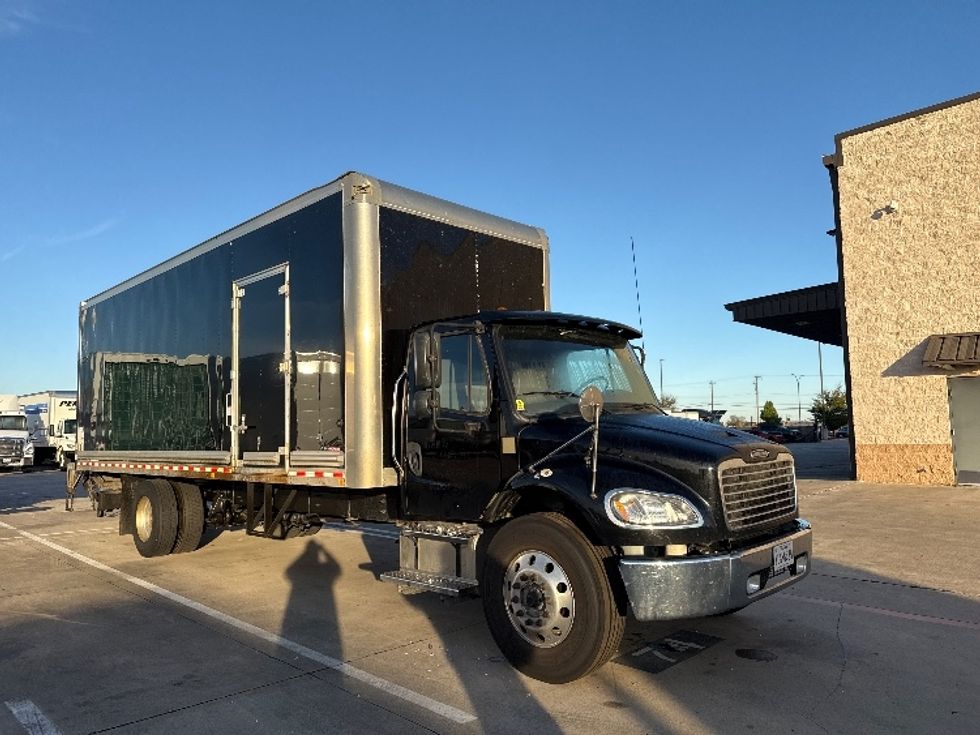 Medium Duty Box Truck-Light and Medium Duty Trucks-Freightliner-2021-M2-Arlington-TX-192,063\n\t\tmiles-$ 13,500 - Image 1