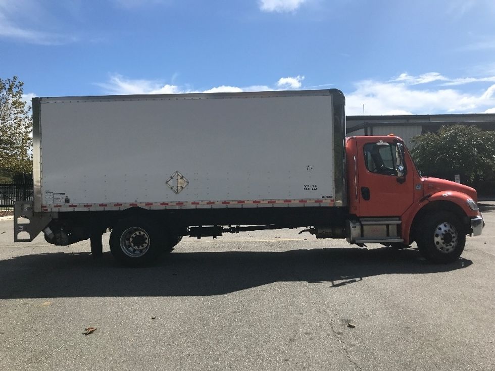 Medium Duty Box Truck-Light and Medium Duty Trucks-Freightliner-2021-M2-Ashland-VA-316,034\n\t\tmiles-$ 25,750 - Image 15