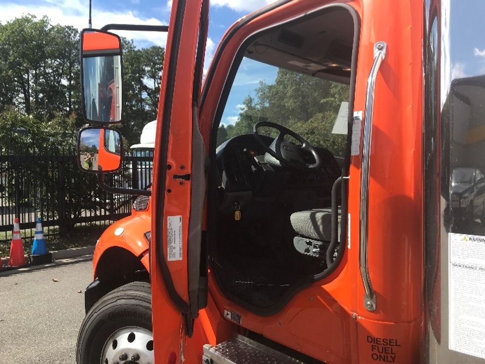 Medium Duty Box Truck-Light and Medium Duty Trucks-Freightliner-2021-M2-Ashland-VA-316,034\n\t\tmiles-$ 25,750 - Image 16