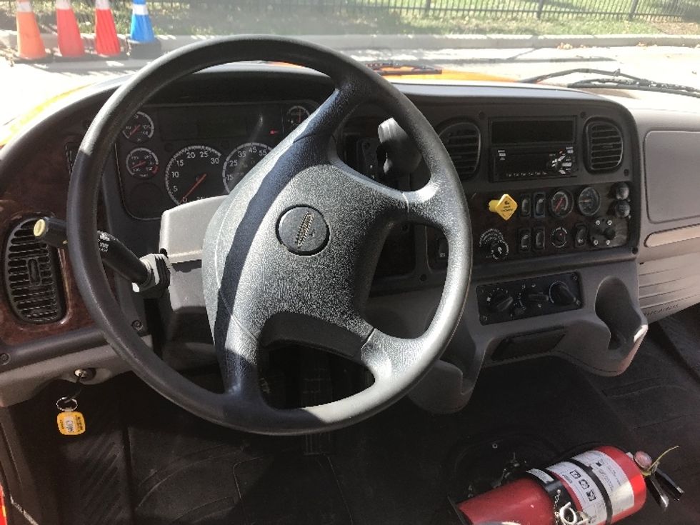 Medium Duty Box Truck-Light and Medium Duty Trucks-Freightliner-2021-M2-Ashland-VA-316,034\n\t\tmiles-$ 25,750 - Image 18