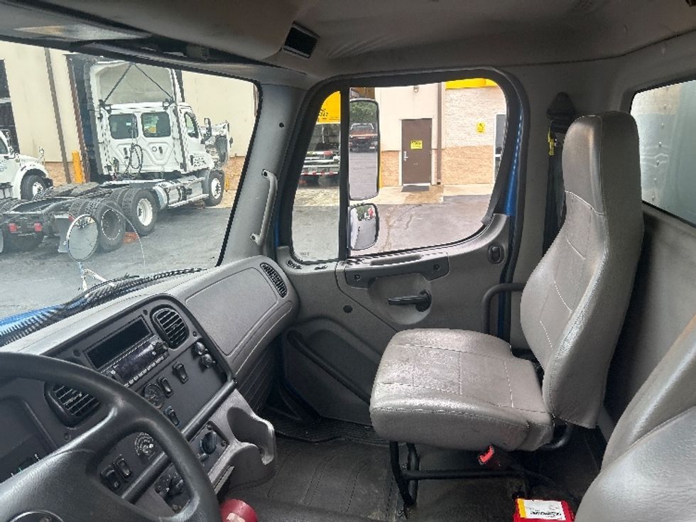 Medium Duty Box Truck-Light and Medium Duty Trucks-Freightliner-2021-M2-Atlanta (Forest Park)-GA-409,714\n\t\tmiles-$ 27,000 - Image 10