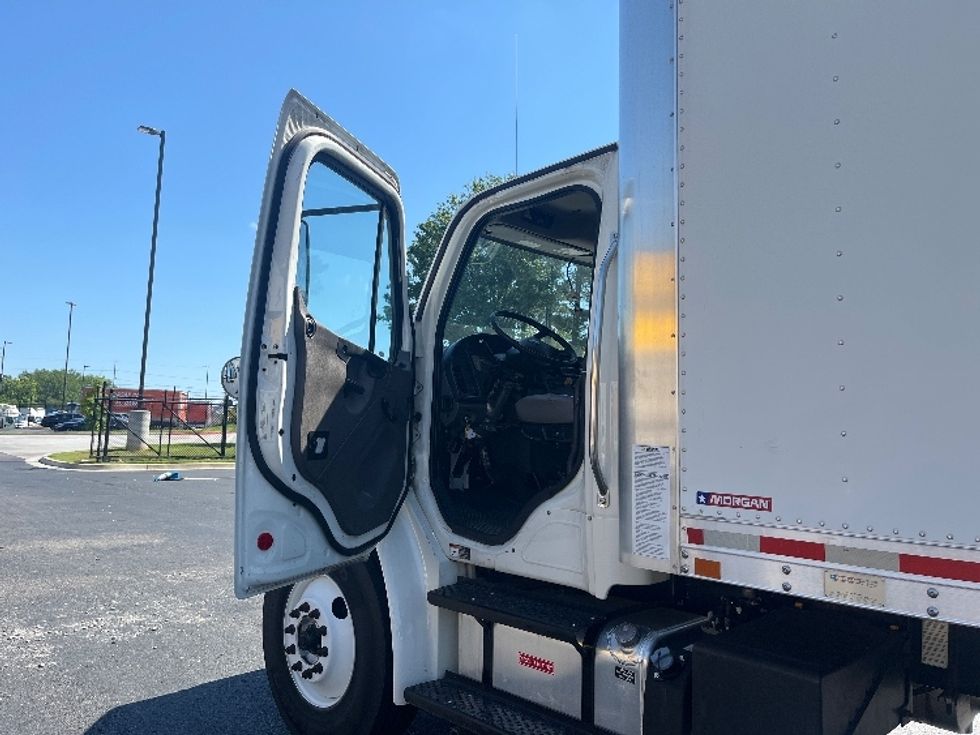 Medium Duty Box Truck-Light and Medium Duty Trucks-Freightliner-2021-M2-Atlanta (Forest Park)-GA-87,062\n\t\tmiles-$ 69,500 - Image 16