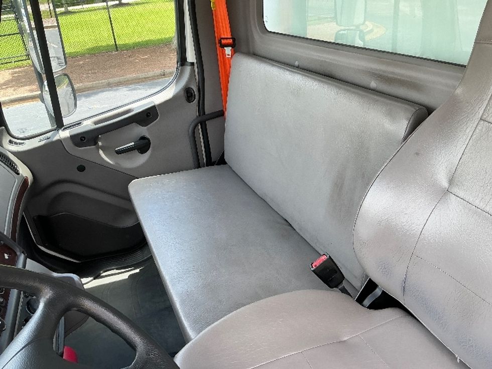 Medium Duty Box Truck-Light and Medium Duty Trucks-Freightliner-2021-M2-Augusta-GA-181,692\n\t\tmiles-$ 50,000 - Image 18