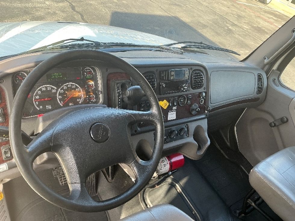 Medium Duty Box Truck-Light and Medium Duty Trucks-Freightliner-2021-M2-Austin-TX-181,365\n\t\tmiles-$ 59,750 - Image 17