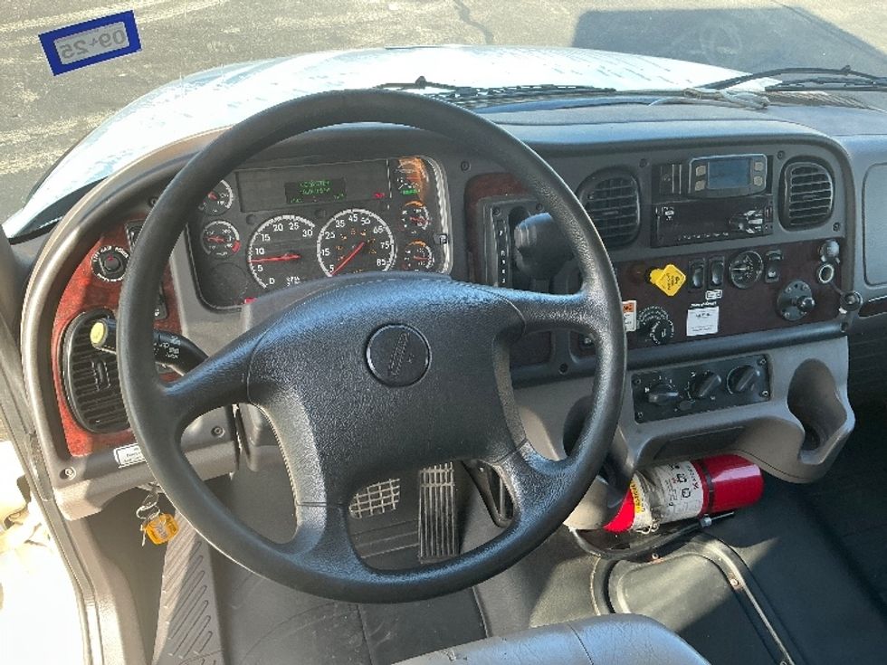 Medium Duty Box Truck-Light and Medium Duty Trucks-Freightliner-2021-M2-Austin-TX-181,365\n\t\tmiles-$ 59,750 - Image 18