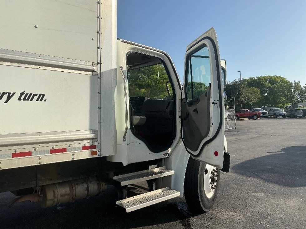 Medium Duty Box Truck-Light and Medium Duty Trucks-Freightliner-2021-M2-Austin-TX-181,365\n\t\tmiles-$ 59,750 - Image 20