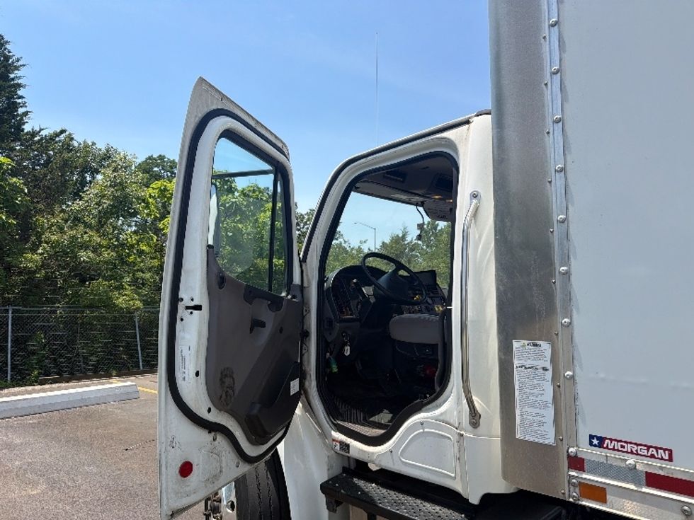 Medium Duty Box Truck-Light and Medium Duty Trucks-Freightliner-2021-M2-Baltimore-MD-127,506\n\t\tmiles-$ 53,250 - Image 14