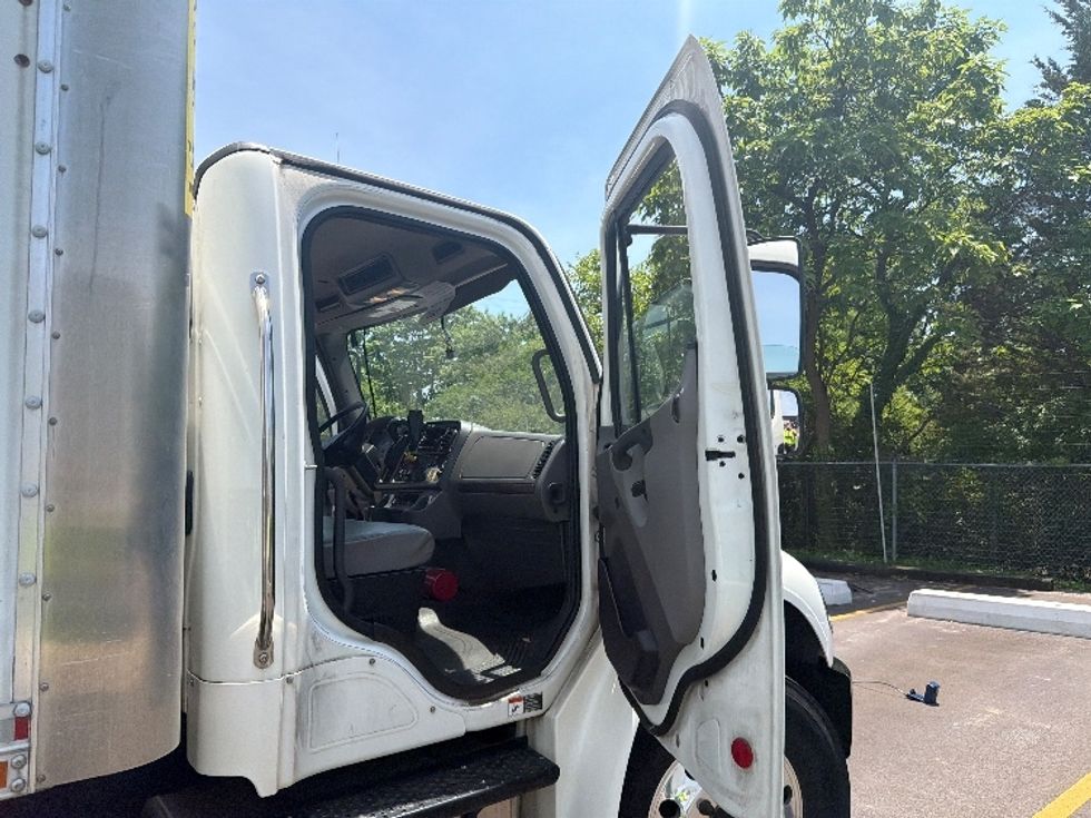 Medium Duty Box Truck-Light and Medium Duty Trucks-Freightliner-2021-M2-Baltimore-MD-127,506\n\t\tmiles-$ 53,250 - Image 18