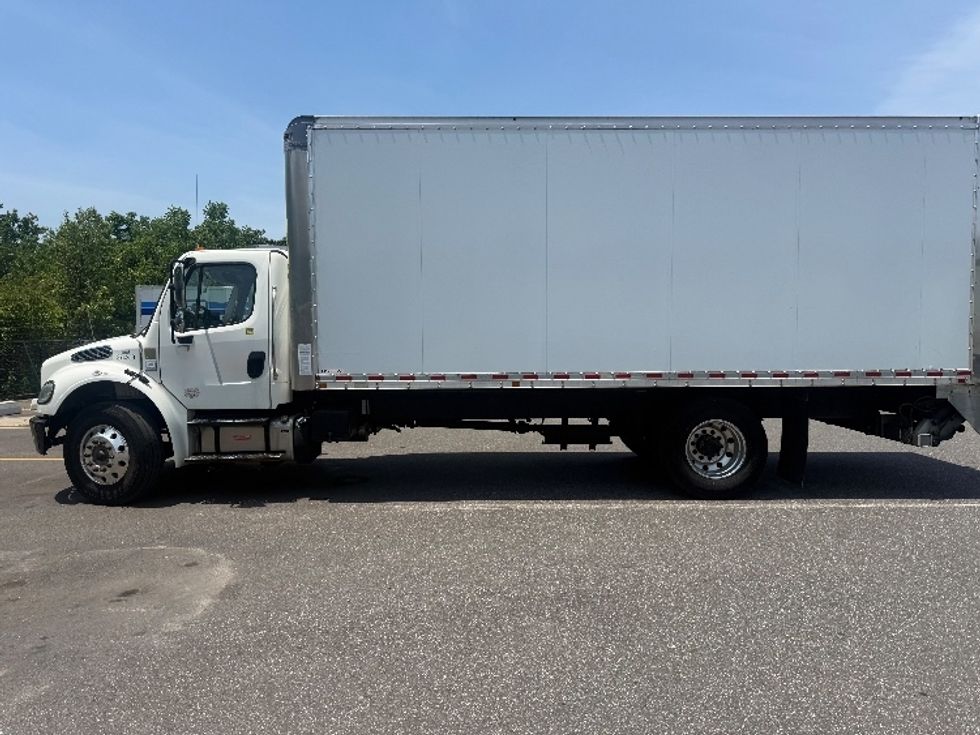 Medium Duty Box Truck-Light and Medium Duty Trucks-Freightliner-2021-M2-Baltimore-MD-127,506\n\t\tmiles-$ 53,250 - Image 4