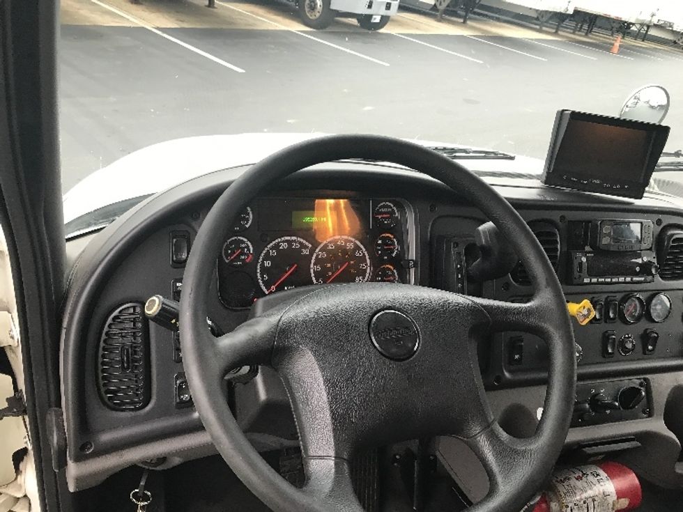 Medium Duty Box Truck-Light and Medium Duty Trucks-Freightliner-2021-M2-Bensalem-PA-195,257\n\t\tmiles-$ 48,250 - Image 17