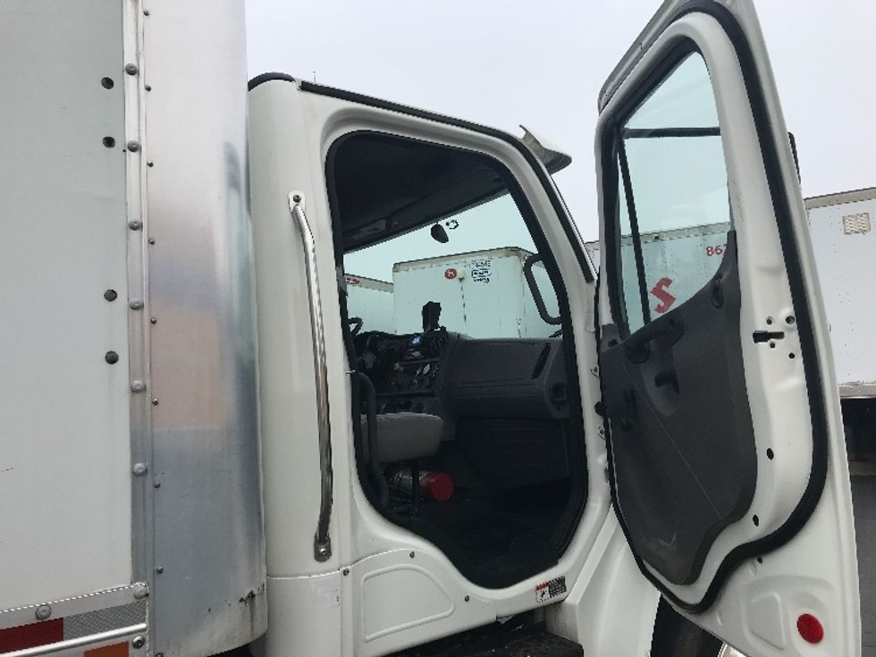 Medium Duty Box Truck-Light and Medium Duty Trucks-Freightliner-2021-M2-Bensalem-PA-195,257\n\t\tmiles-$ 48,250 - Image 20