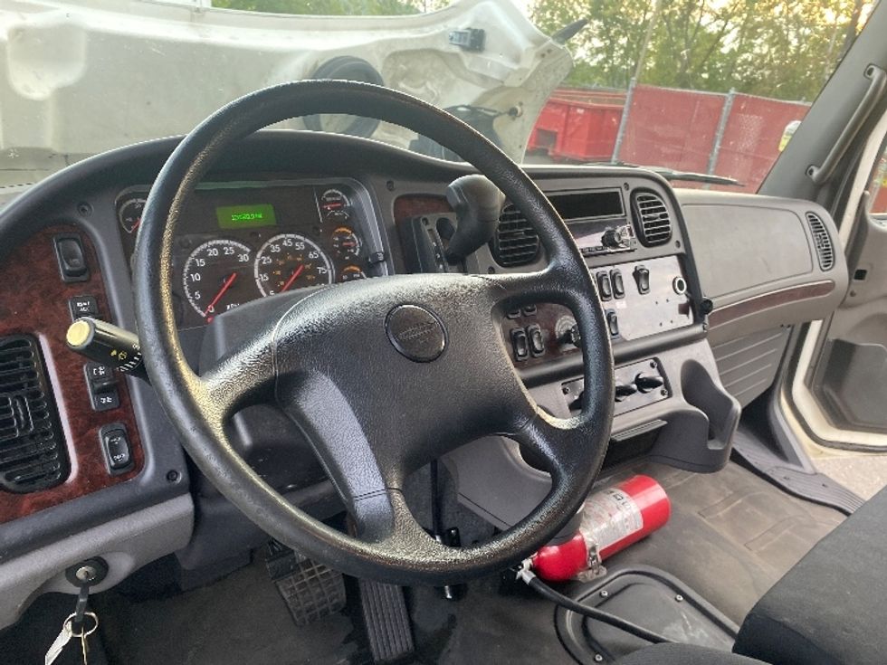 Medium Duty Box Truck-Light and Medium Duty Trucks-Freightliner-2021-M2-Binghamton-NY-120,588\n\t\tmiles-$ 64,500 - Image 17