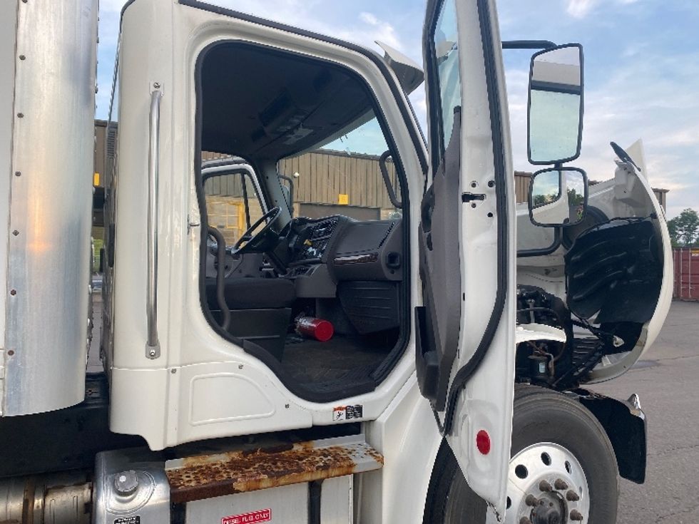 Medium Duty Box Truck-Light and Medium Duty Trucks-Freightliner-2021-M2-Binghamton-NY-120,588\n\t\tmiles-$ 64,500 - Image 20