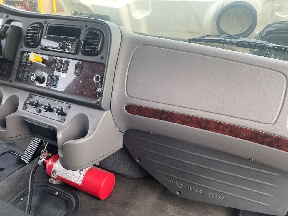 Medium Duty Box Truck-Light and Medium Duty Trucks-Freightliner-2021-M2-Binghamton-NY-120,588\n\t\tmiles-$ 64,500 - Image 21