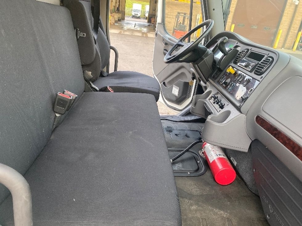 Medium Duty Box Truck-Light and Medium Duty Trucks-Freightliner-2021-M2-Binghamton-NY-120,588\n\t\tmiles-$ 64,500 - Image 22