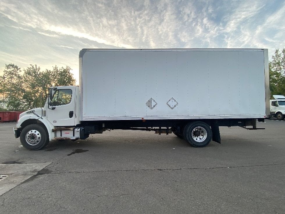 Medium Duty Box Truck-Light and Medium Duty Trucks-Freightliner-2021-M2-Binghamton-NY-120,588\n\t\tmiles-$ 64,500 - Image 4