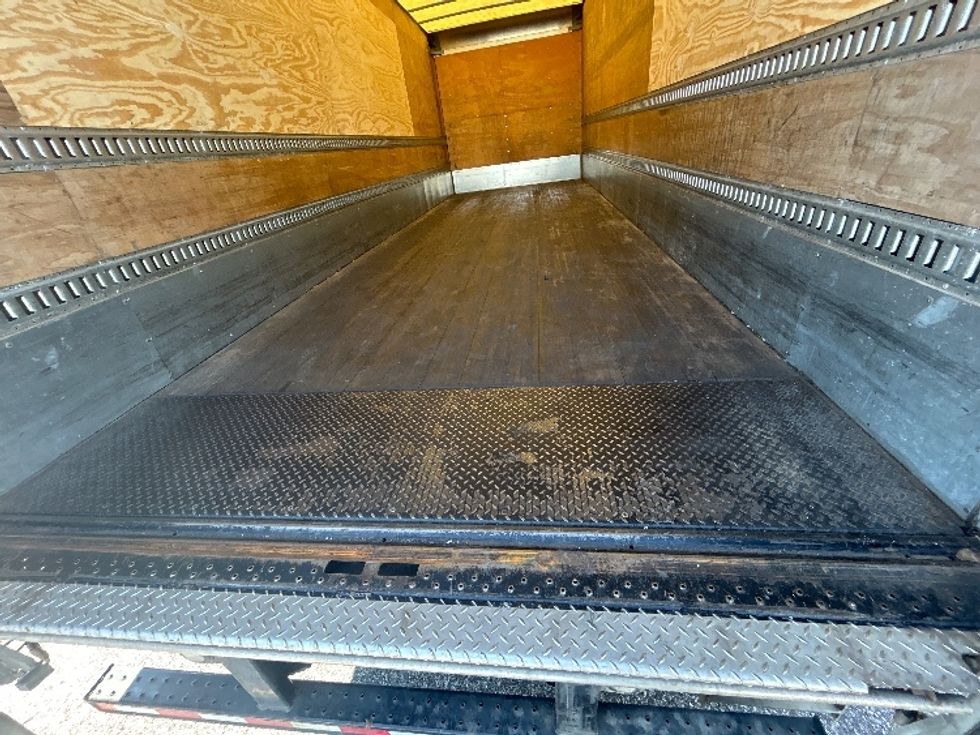 Medium Duty Box Truck-Light and Medium Duty Trucks-Freightliner-2021-M2-Birmingham-AL-103,846\n\t\tmiles-$ 76,250 - Image 10