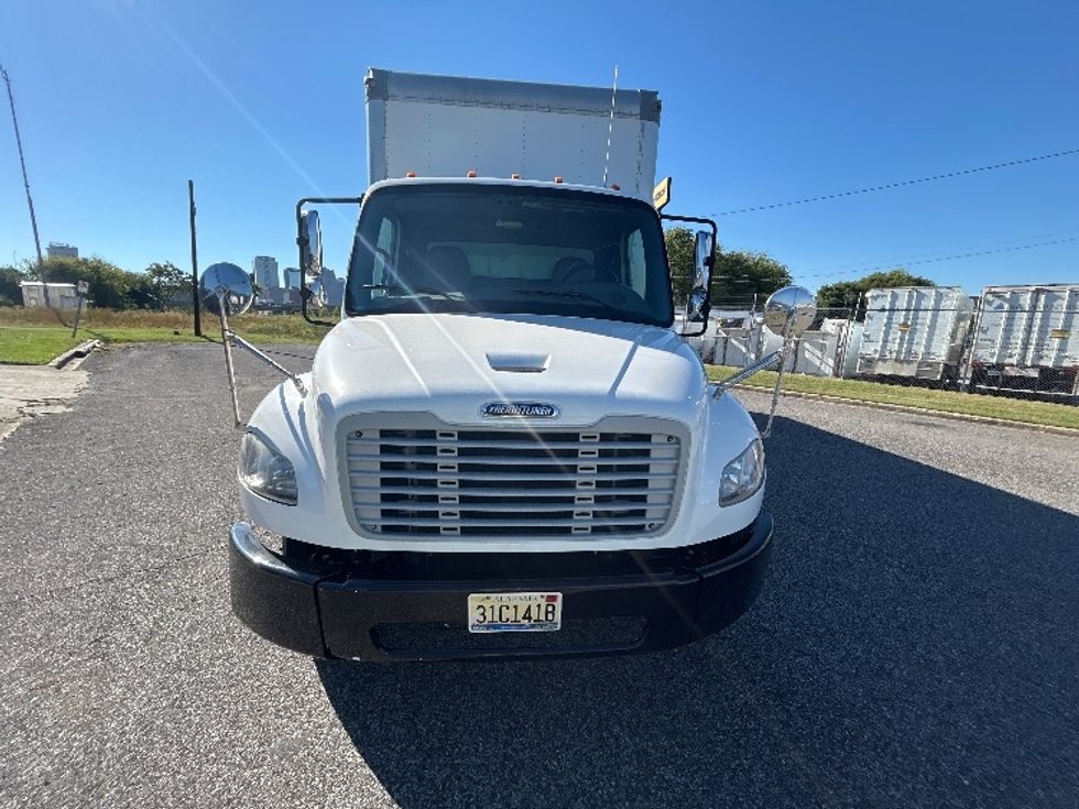 Medium Duty Box Truck-Light and Medium Duty Trucks-Freightliner-2021-M2-Birmingham-AL-103,846\n\t\tmiles-$ 76,250 - Image 2