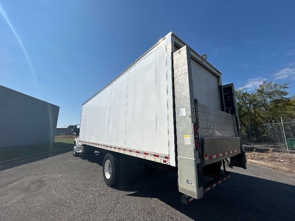 Medium Duty Box Truck-Light and Medium Duty Trucks-Freightliner-2021-M2-Birmingham-AL-103,846\n\t\tmiles-$ 76,250 - Image 6
